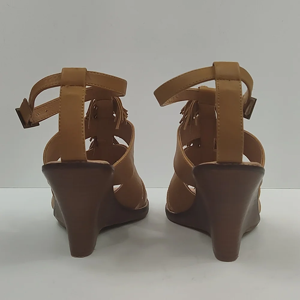 Tommy Bahama Palrinna Wedge Sandals - Picture 10 of 14